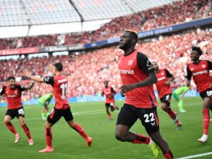 เลเวอร์คูเซ่น 4-3 โวล์ฟสบวร์ก